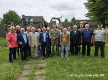 De otvorench dver v Seredi